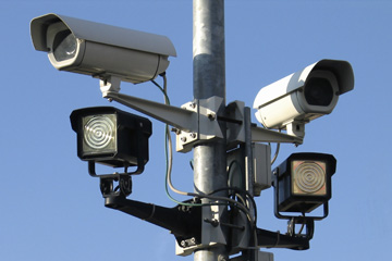 С 1 октября 2011 года система фото- и видеофиксации начала высылать штрафы за нарушения ПДД на столичных улицах.